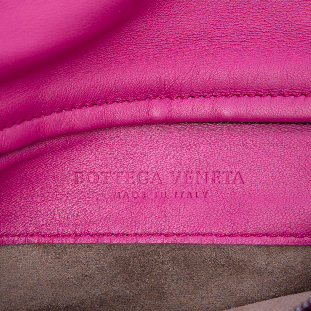 Bottega Veneta Pochette Intrecciato Turn Lock nappa Rose – vue 5 – GABY PARIS