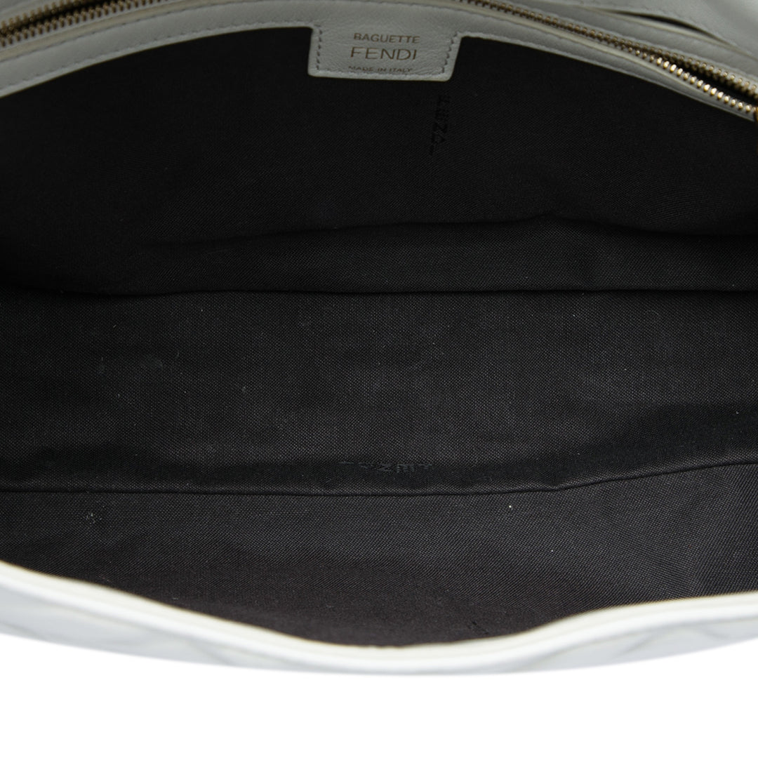 Fendi Large Zucca embossé Cuir Baguette Sac