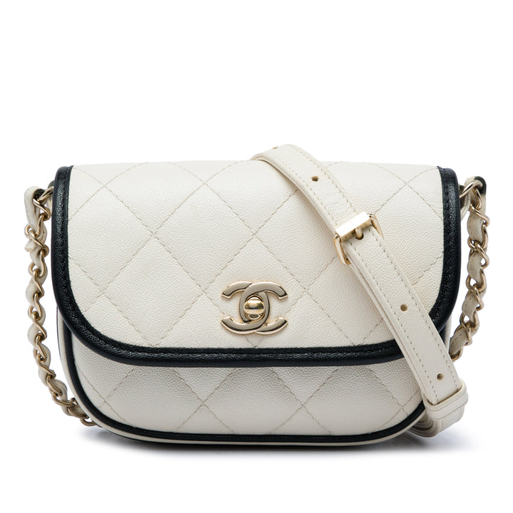 Chanel CC Bicolore Matelassé Messenger à rabat Mini Cuir caviar Blanc – vue principale – GABY PARIS