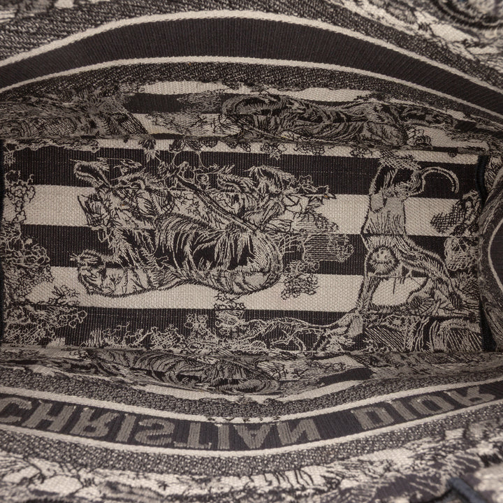Dior Medium Striped Toile Reverse brodé Dioriviera Toile de Jouy Book Cabas