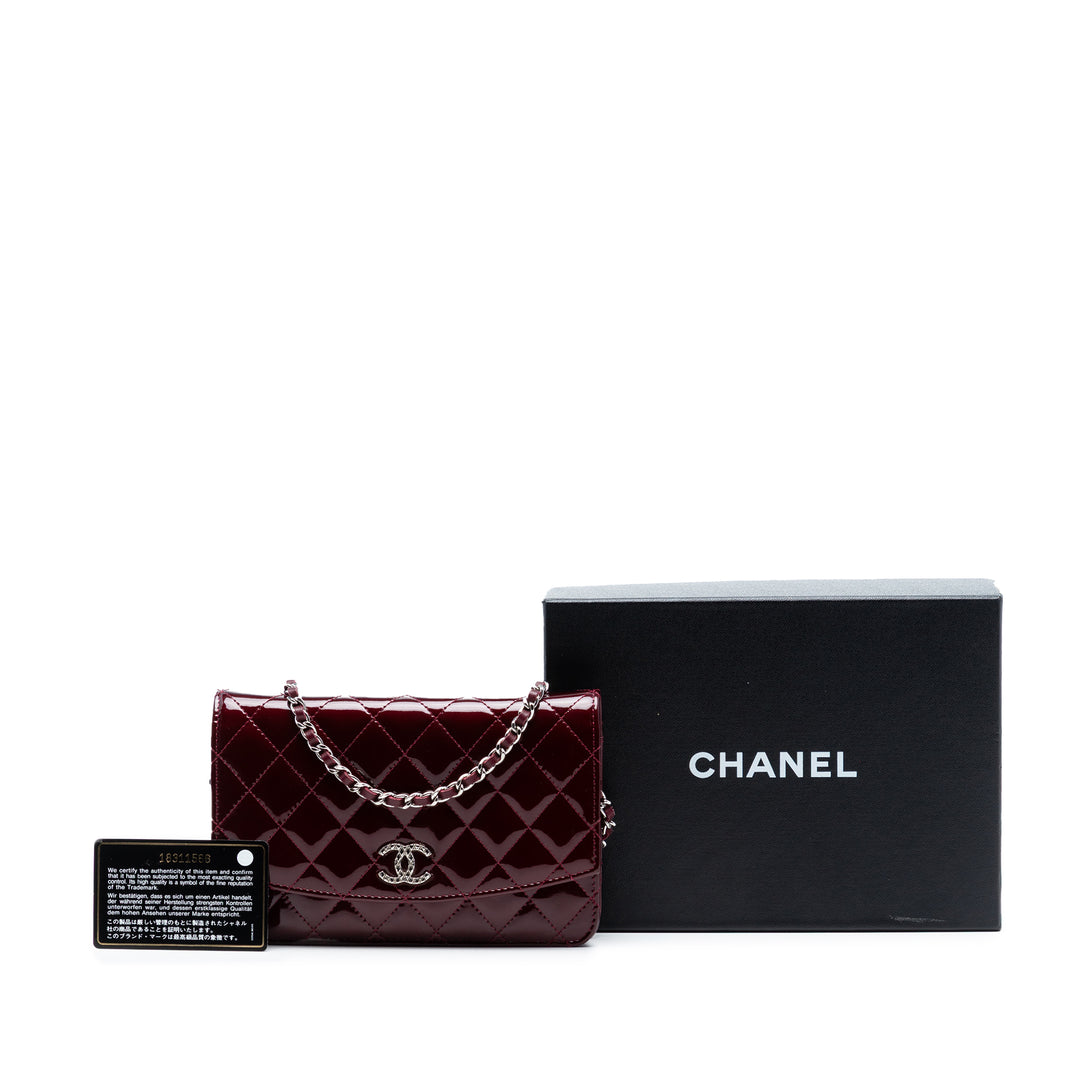 Chanel CC Matelassé Cuir verni Brilliant Wallet on Chain