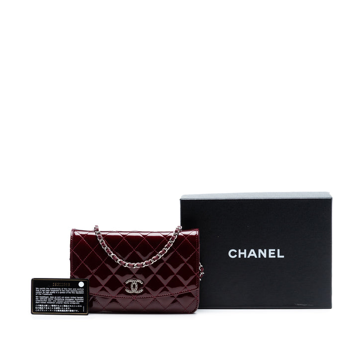 Chanel CC Matelassé Cuir verni Brilliant Wallet on Chain