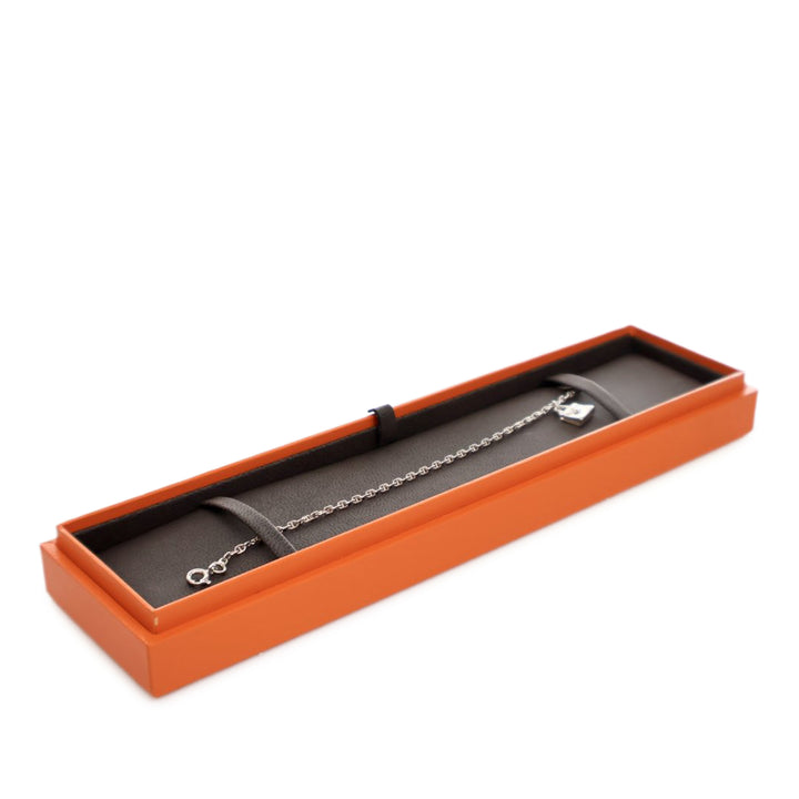 Hermès Sterling Argenté Amulettes Kelly Bracelet Argenté