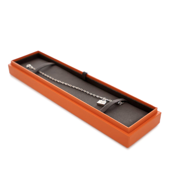 Hermès Sterling Argenté Amulettes Kelly Bracelet Argenté
