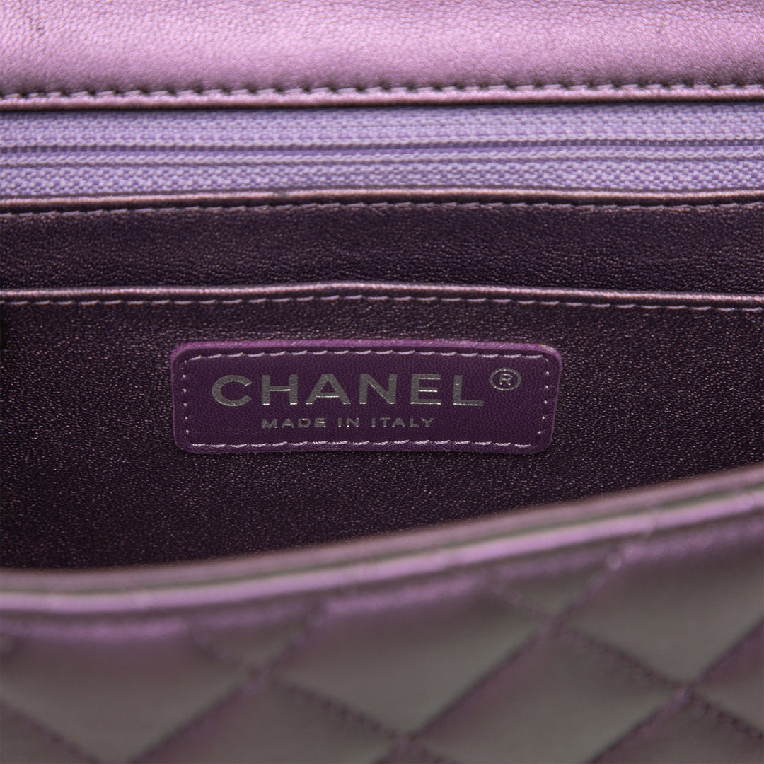 Chanel Classic Carré Irisé Rabat simple Mini Cuir d'agneau