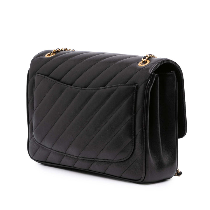 Chanel Diagonal Quilted Cuir d’agneau CC Signature Flap Noir – GABY PARIS Authentique