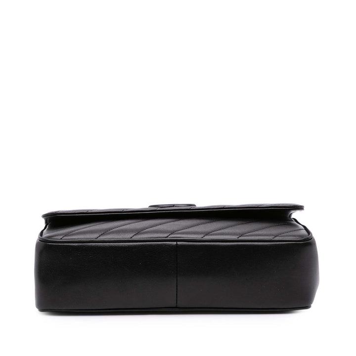 Chanel Diagonal Quilted Cuir d’agneau CC Signature Flap Noir – GABY PARIS Authentique