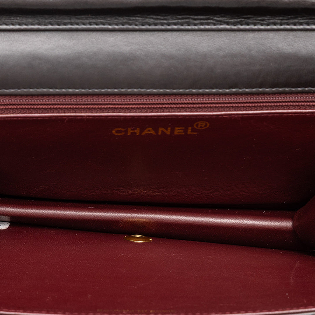 Chanel CC Matelassé Rabat intégral Moyen Cuir d'agneau Noir – vue 4 – GABY PARIS