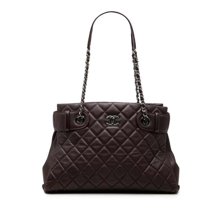 Chanel Matelassé Coco Loop Cabas Petit Cuir d'agneau Rouge – vue principale – GABY PARIS