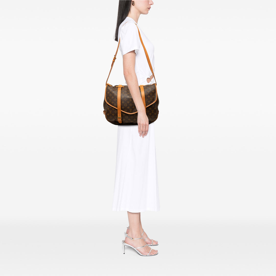 Louis Vuitton Saumur 43 Toile Monogram