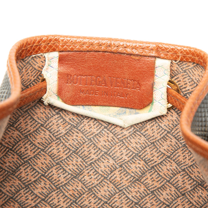 Bottega Veneta Sac seau Texturé Marco Polo Cuir de veau Noir – vue 5 – GABY PARIS