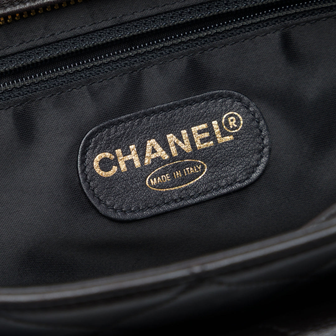 Chanel CC Matelassé Poche avant Cabas Cuir d'agneau Noir – vue 5 – GABY PARIS