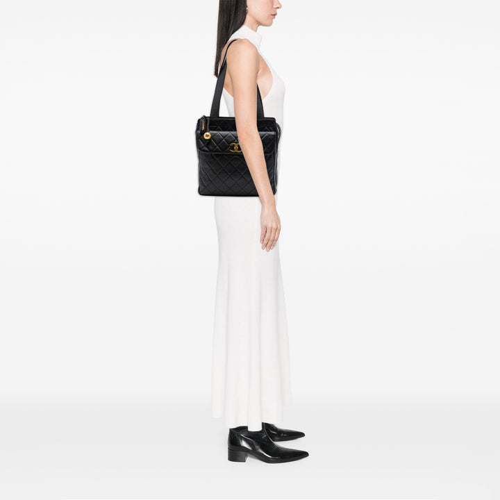 Chanel CC Matelassé Poche avant Cabas Cuir d'agneau Noir – vue 6 – GABY PARIS