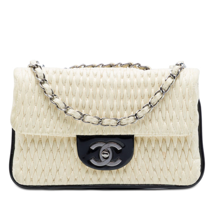 Chanel CC Bicolor Woven Cuir d’agneau et Cuir verni à rabat