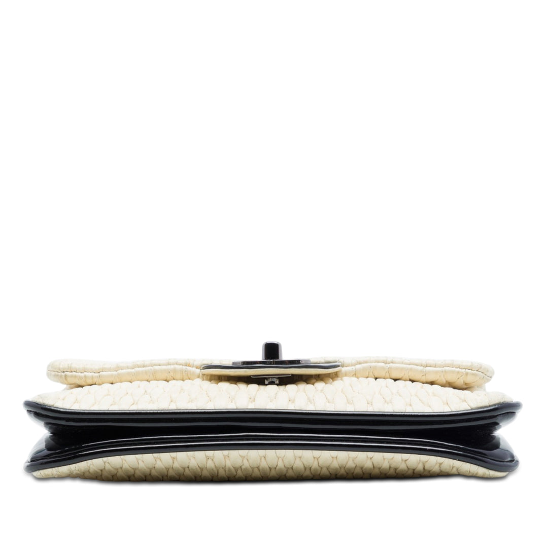 Chanel CC Bicolor Woven Cuir d’agneau et Cuir verni à rabat