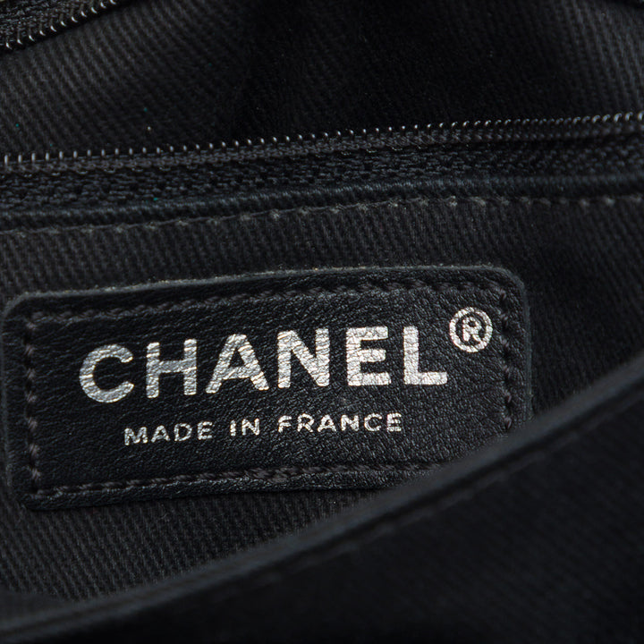 Chanel CC Bicolor Woven Cuir d’agneau et Cuir verni à rabat