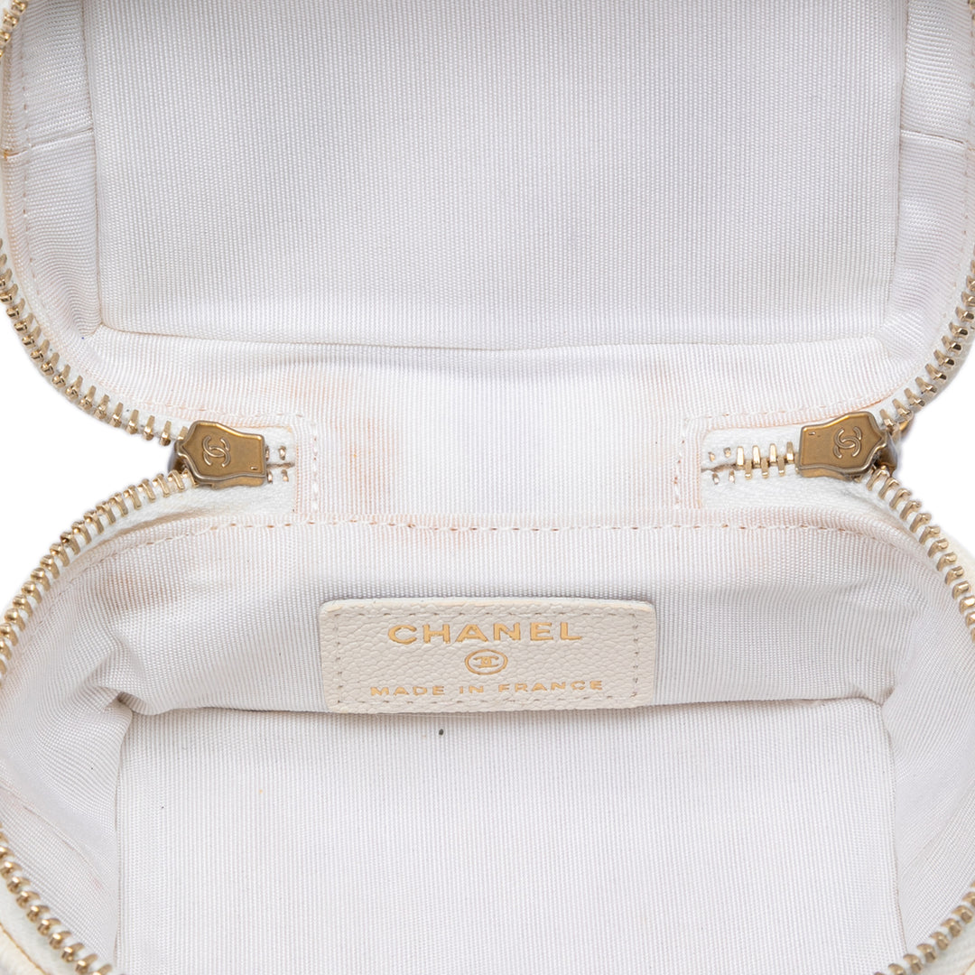 Chanel CC Matelassé Chaîne Zippé Vanity Mini Cuir caviar Blanc – vue 4 – GABY PARIS
