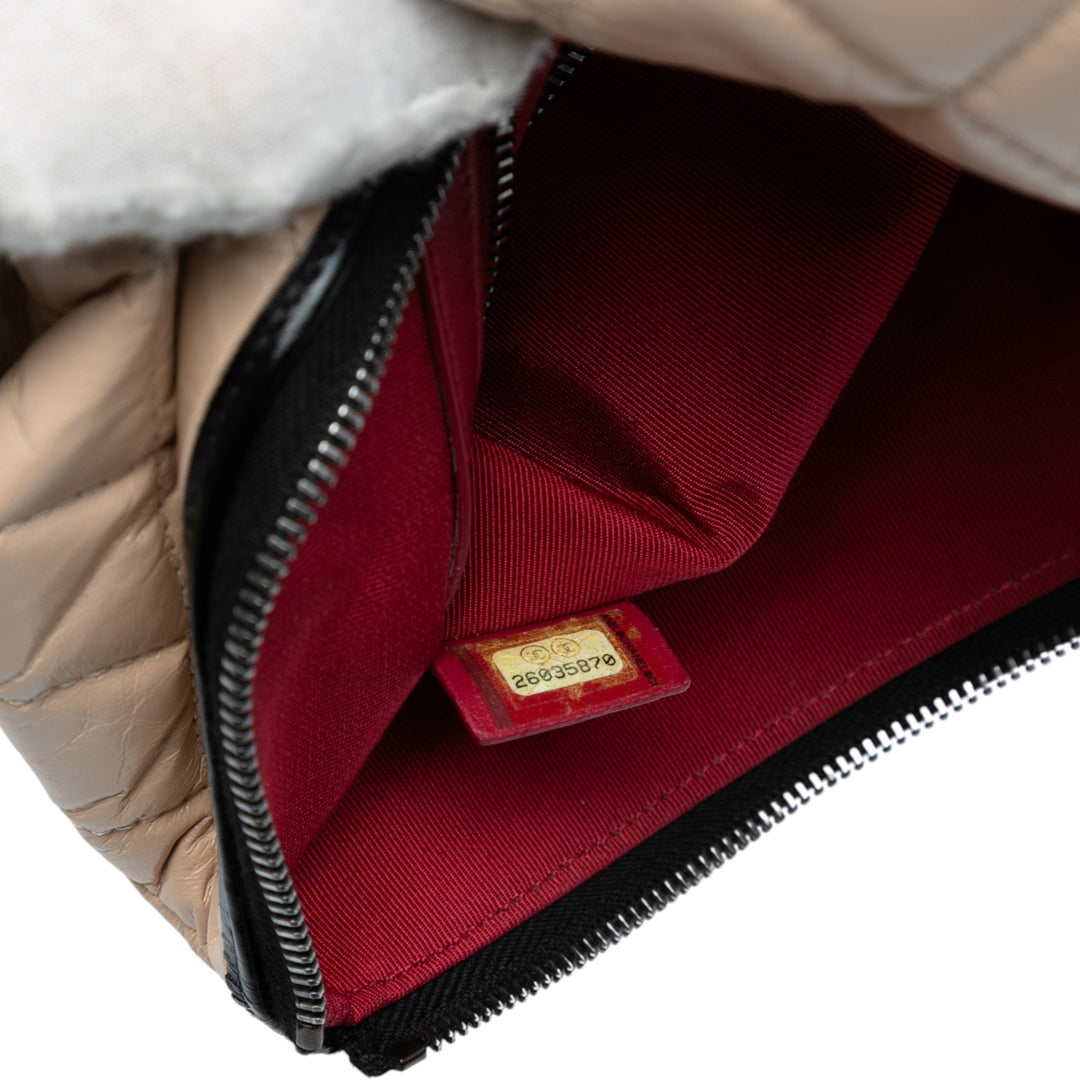 Chanel Medium Aged Cuir de veau Gabrielle O Étui Pochette Marron