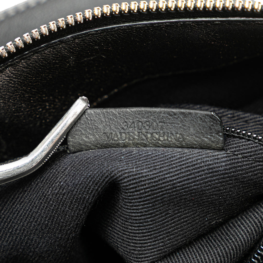 Anagram Nylon Crossbody Gray - Gaby Paris