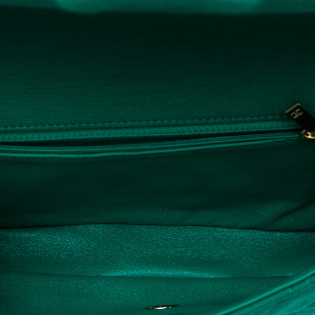 Chanel CC Matelassé Jersey Roll Pochette Vert