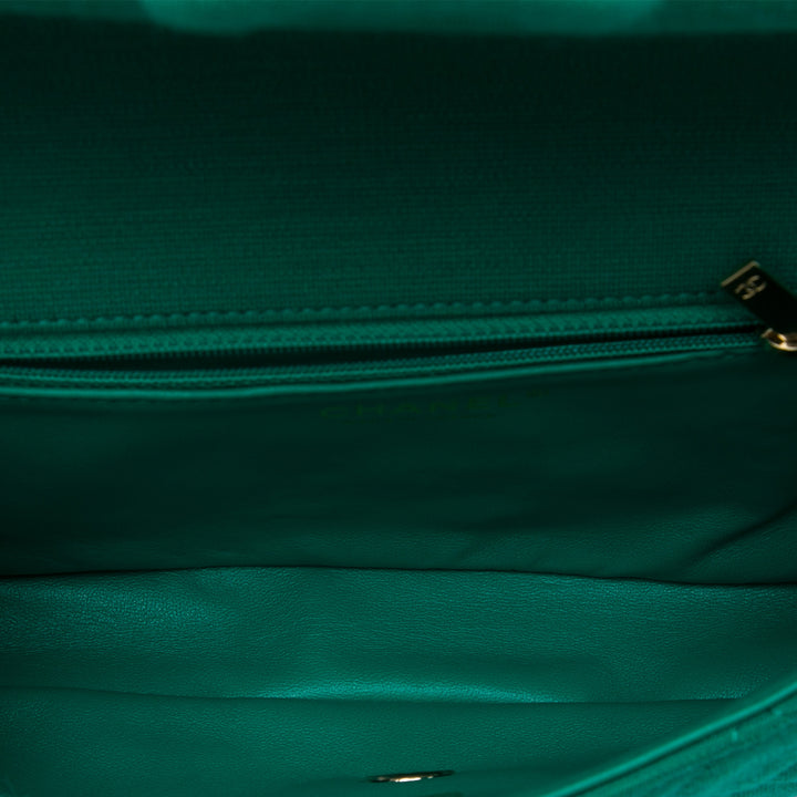 Chanel CC Matelassé Jersey Roll Pochette Vert