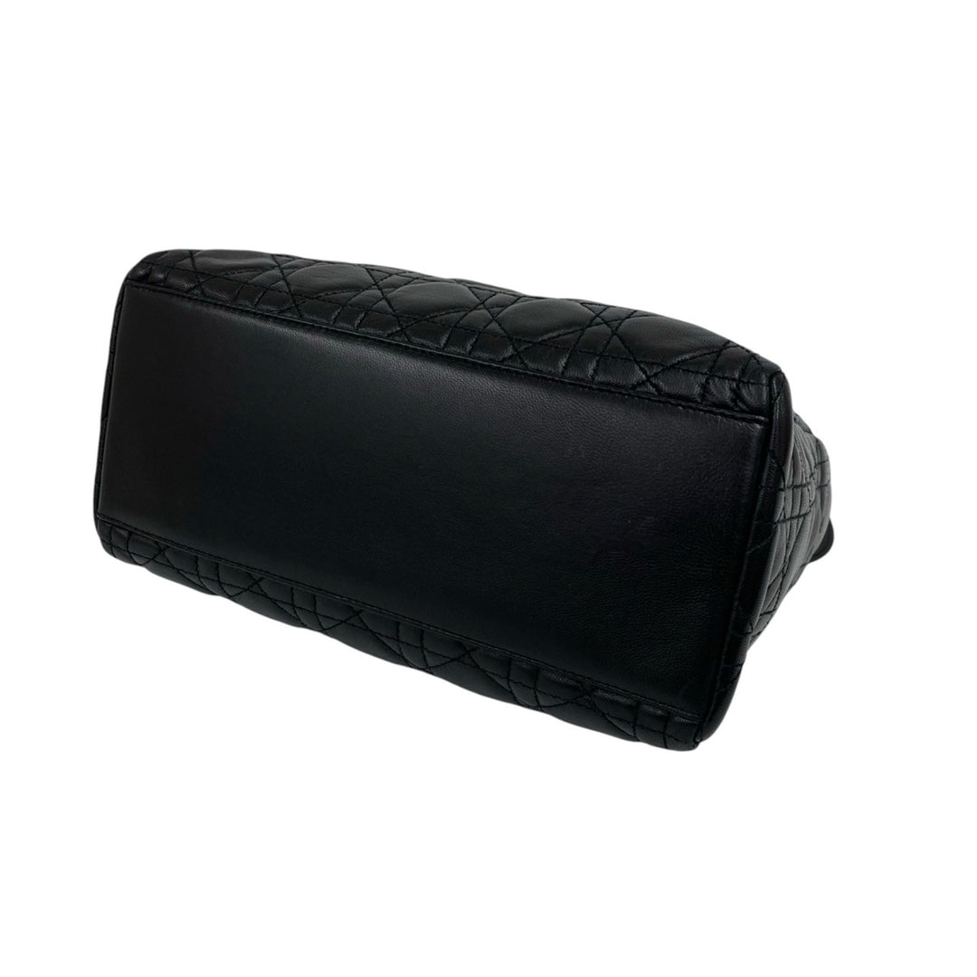 Dior Lady Dior Cannage Moyen Cuir d'agneau Noir – vue 6 – GABY PARIS
