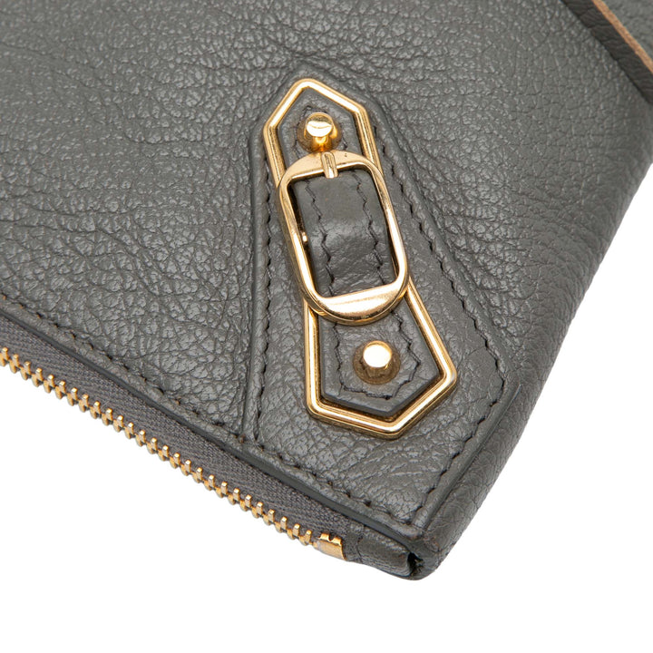 Balenciaga Cuir d’agneau Motocross Métallisé Edge Flat Pochette Gris – GABY PARIS Authentique