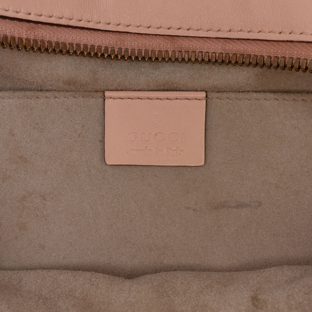 Gucci Small GG Marmont Matelasse Cuir de veau Sac porté croisé
