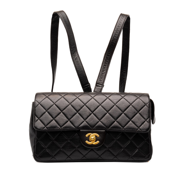Chanel Matelassé à rabat Sac à dos Moyen Cuir d'agneau Noir