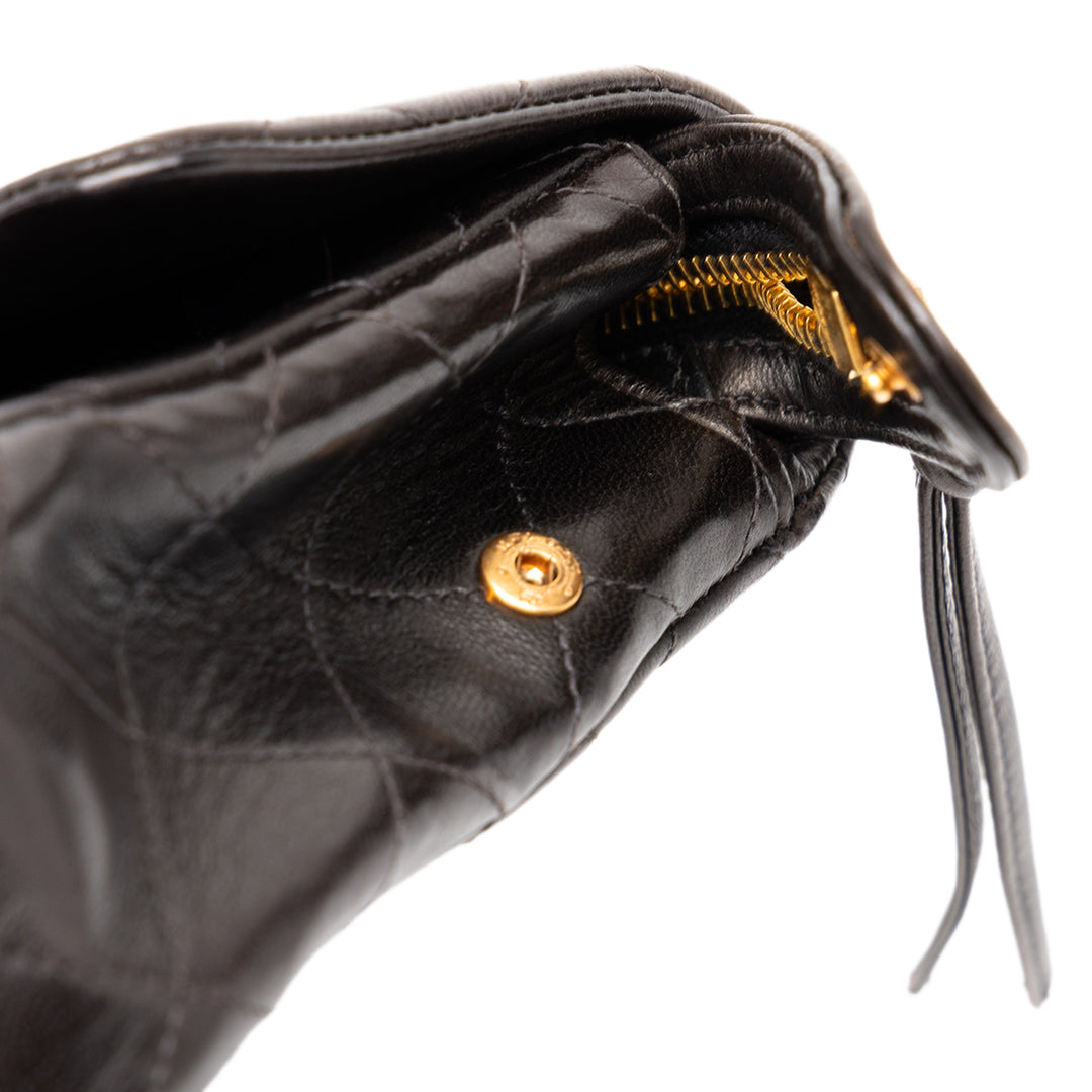 Chanel Matelassé à rabat Sac à dos Moyen Cuir d'agneau Noir