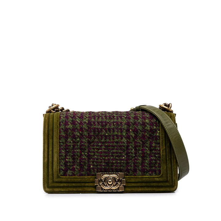 Chanel Sac bandoulière Boy à rabat Tweed Moyen Vert – vue principale – GABY PARIS