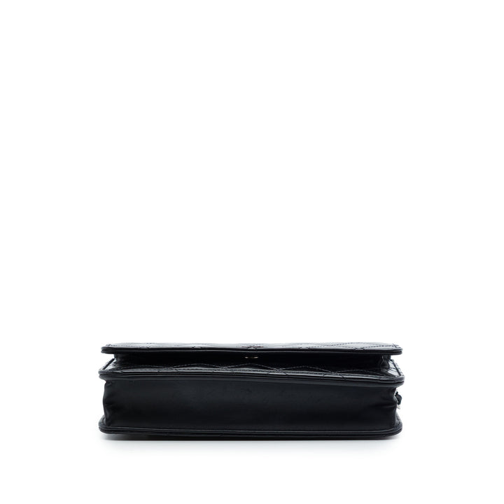 Chanel CC Matelassé Cuir verni Wallet on Chain