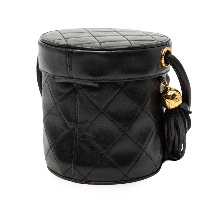 Chanel Mini Matelassé Cuir d’agneau Canteen Pompon Vanity