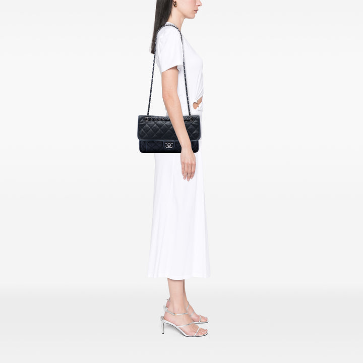Chanel Matelassé French Riviera à rabat Moyen Cuir caviar
