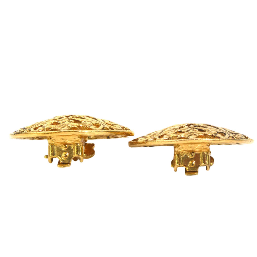 Chanel CC plaqué Filigree Rond À clip Boucles d'oreilles Doré – vue 8 – GABY PARIS
