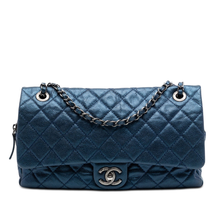 Chanel Jumbo Matelassé Iridescent Caviar Easy à rabat