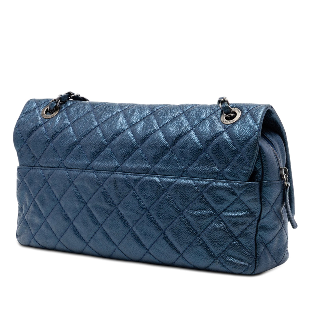 Chanel Jumbo Matelassé Iridescent Caviar Easy à rabat
