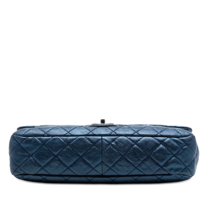 Chanel Jumbo Matelassé Iridescent Caviar Easy à rabat