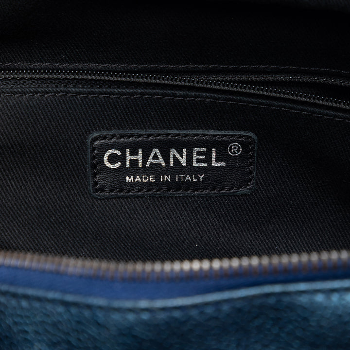 Chanel Jumbo Matelassé Iridescent Caviar Easy à rabat