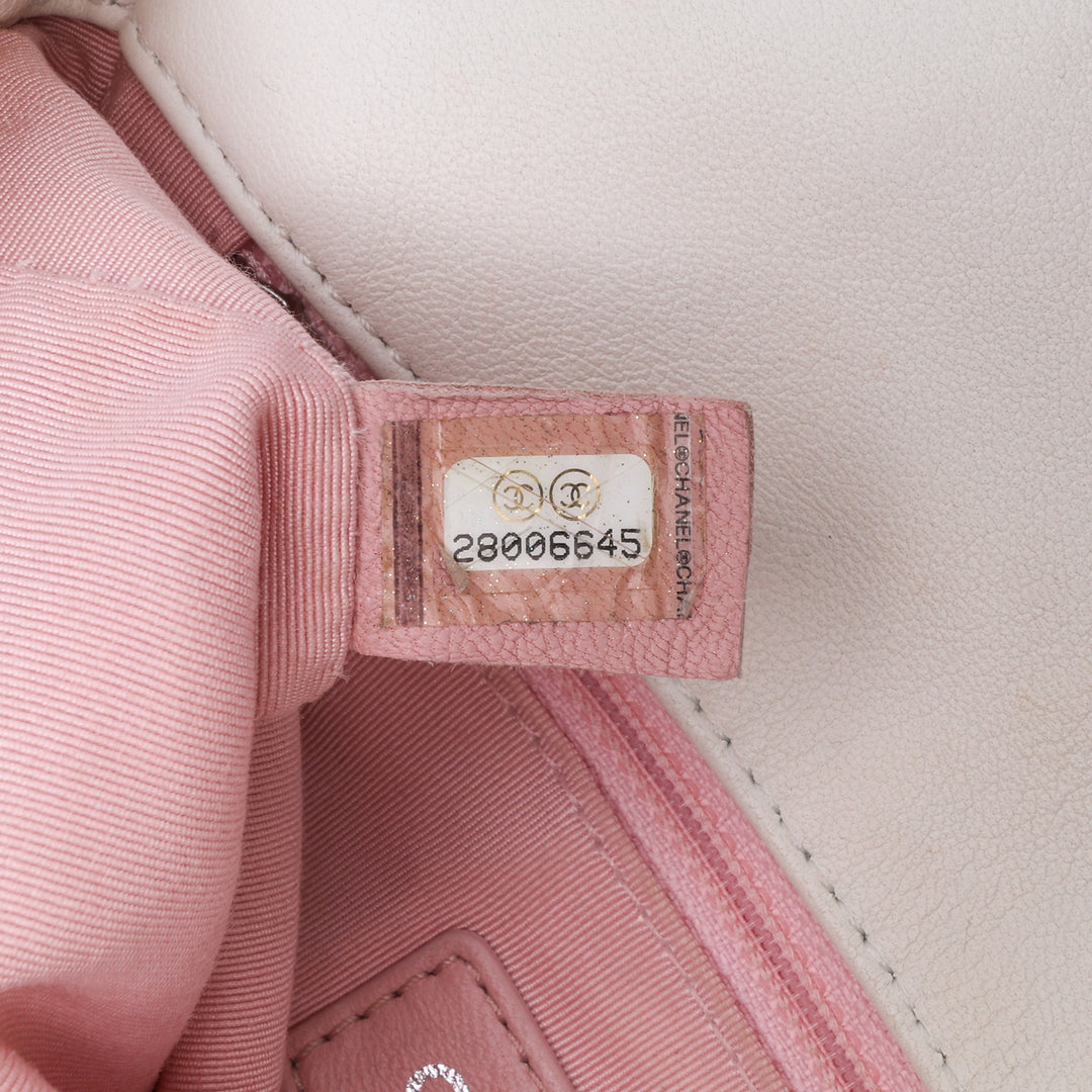 Chanel Quilted Cuir d’agneau and Tweed Elegant Trim Flap Blanc – GABY PARIS Authentique