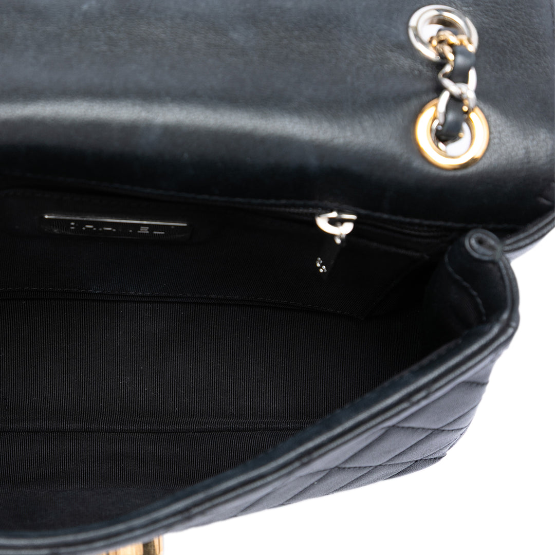 Chanel Matelassé Cuir d’agneau Turn et Lock à rabat