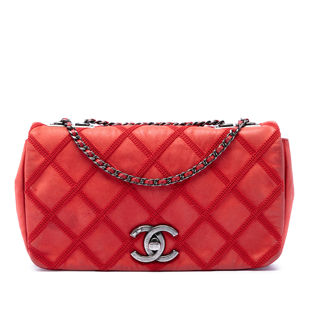 Chanel Small Nubuck Diamond Stitch Chain à rabat