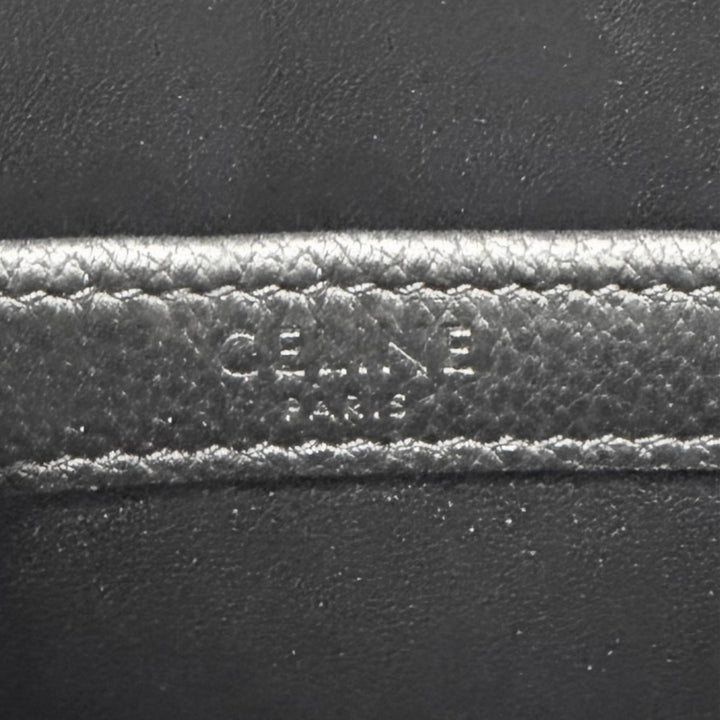 Celine Sac bandoulière Triomphe embossé Messenger Moyen Cuir de veau Noir – vue 6 – GABY PARIS