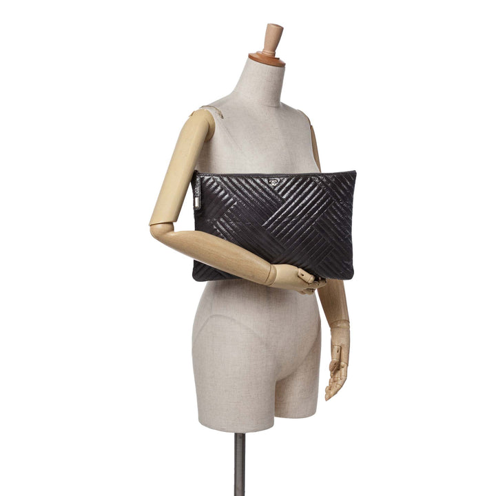 Large CC Distressed Quilted Patent Chevron Crossing O Case Gray - Gaby Paris