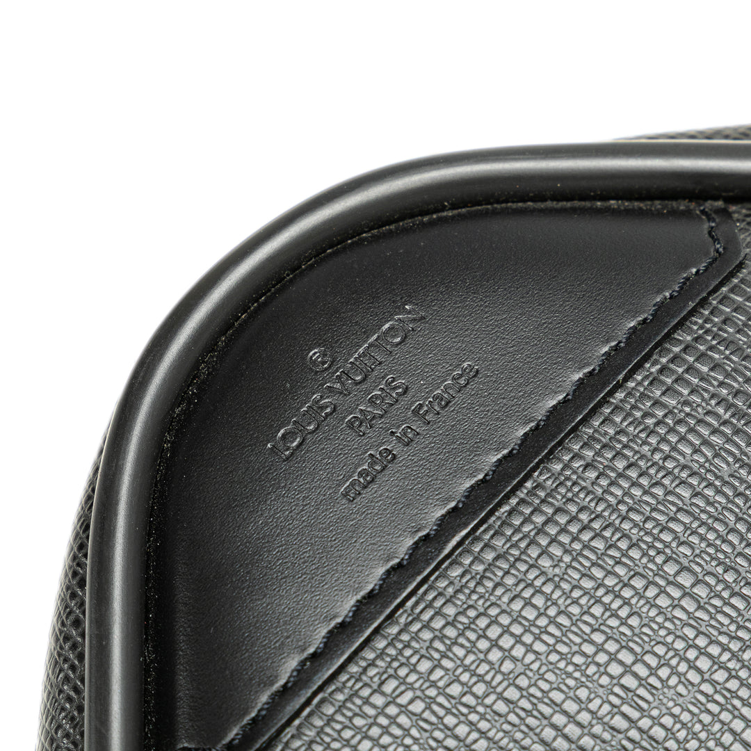 Taiga Satellite 53 Luggage Black - Gaby Paris