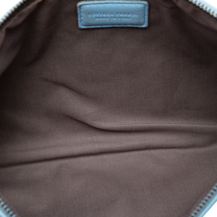 Intrecciato Zippé Pochette Klein Nappaleder Blau