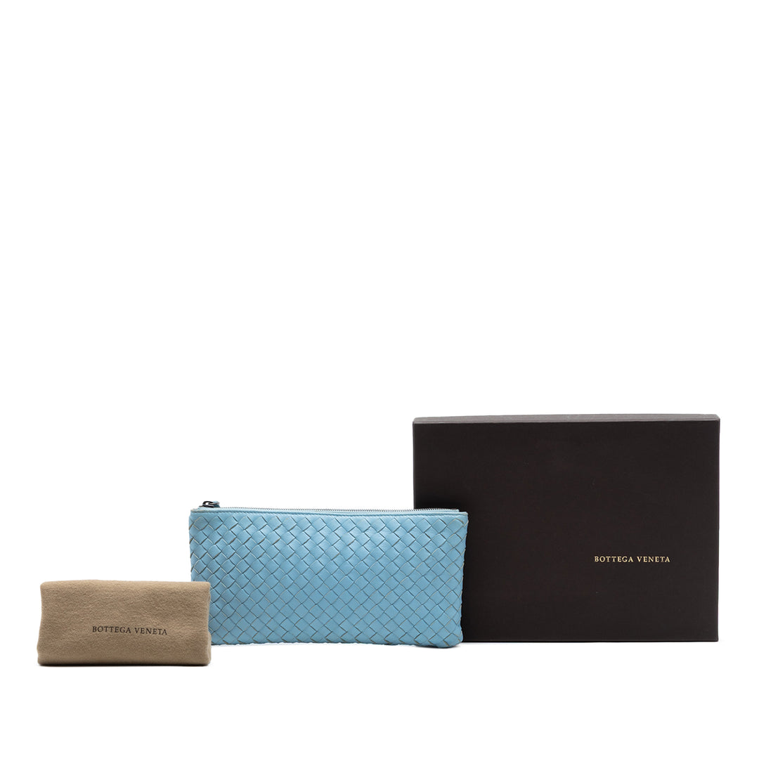 Intrecciato Zippé Pochette Klein Nappaleder Blau