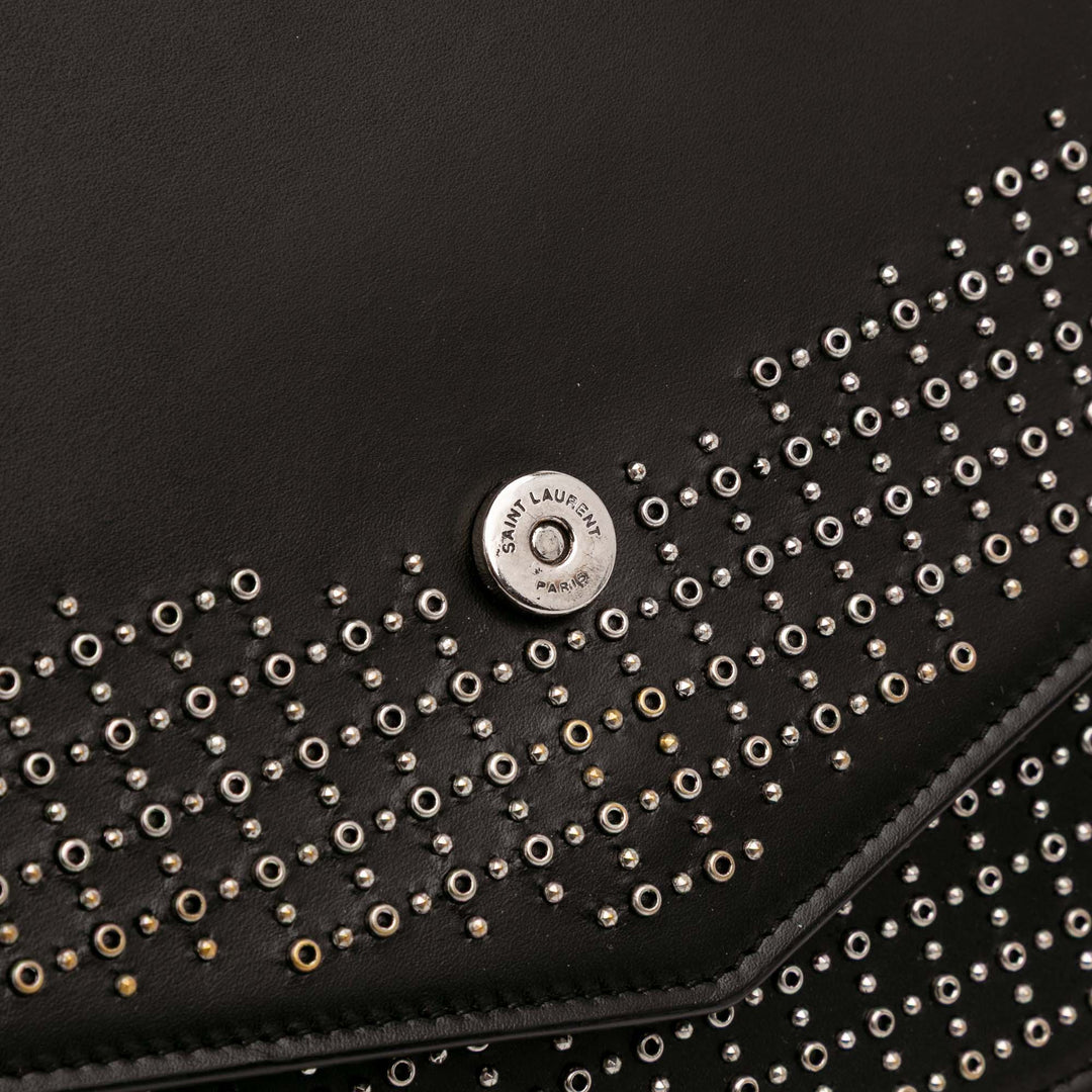 Saint Laurent Medium Studded Cuir de veau Monogram Sulpice Sac porté croisé Noir