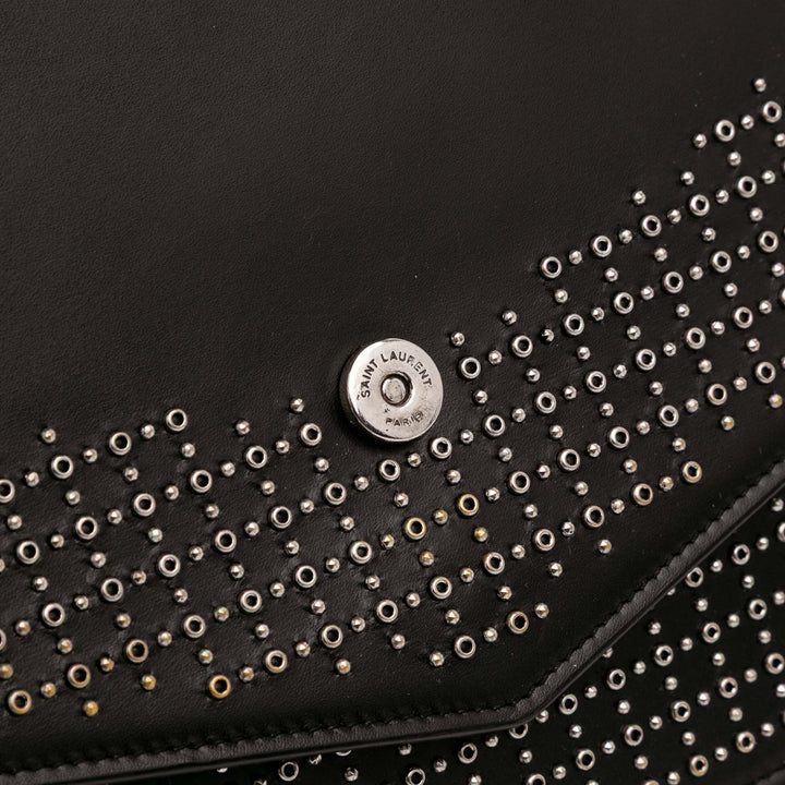 Saint Laurent Medium Studded Cuir de veau Monogram Sulpice Sac porté croisé Noir