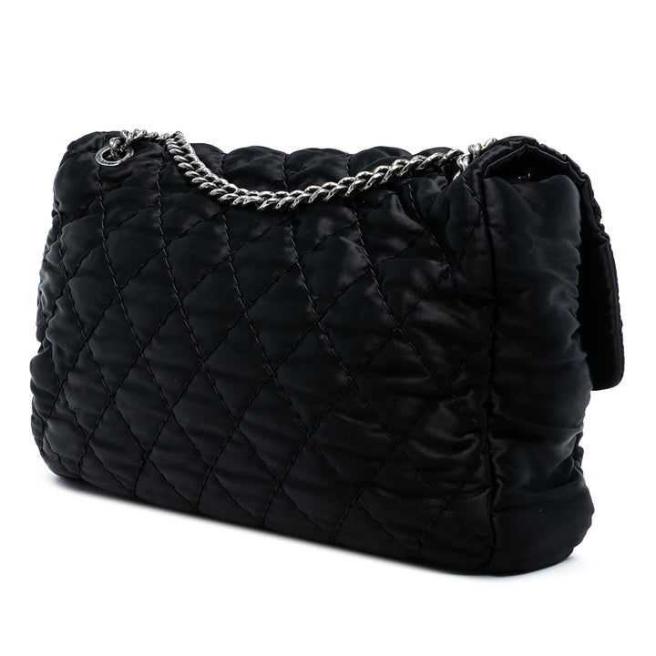 Chanel Sac porté épaule CC Matelassé Rabat simple Très grand Noir – vue 3 – GABY PARIS
